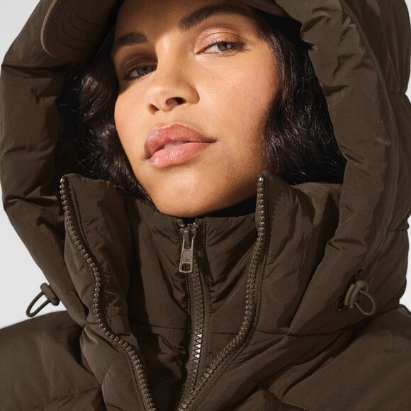 Alo Yoga Glacier Puffer Espresso - Picture 3 of 5